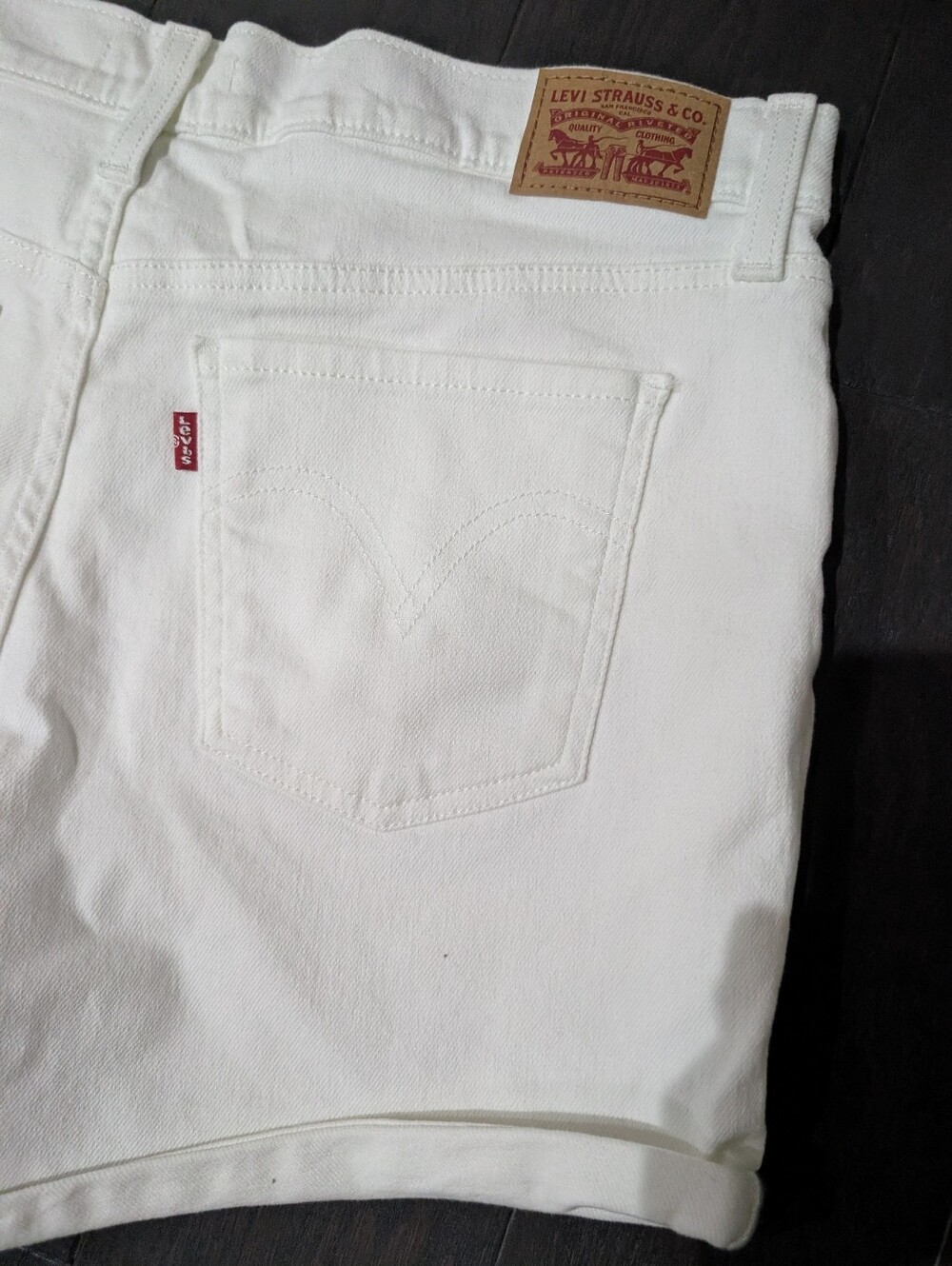 Levi's White Mid length Women's  Jean Shorts - Classic Five-Pocket Style Size 31